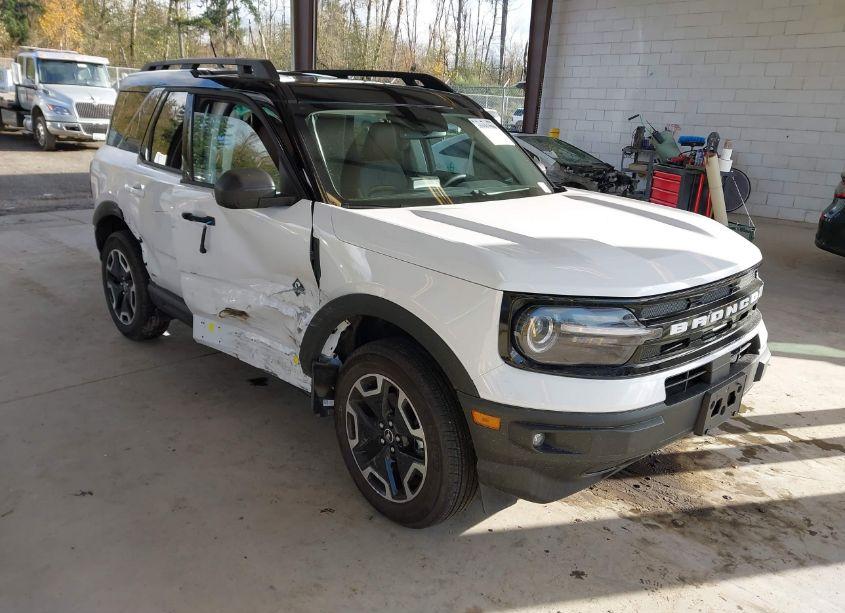 2024 Ford Bronco SPORT OUTER BANKS (VIN 3FMCR9C61RRE62437) main photo
