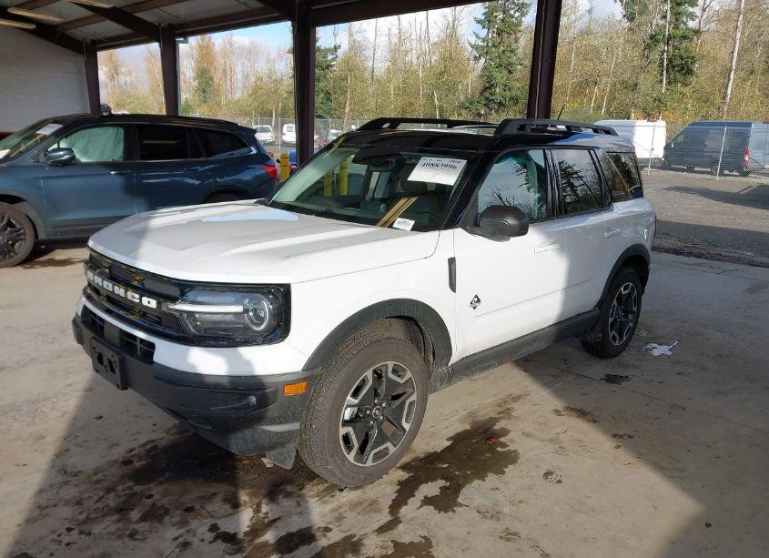 Photo 2 of 2024 Ford Bronco SPORT OUTER BANKS (VIN 3FMCR9C61RRE62437)