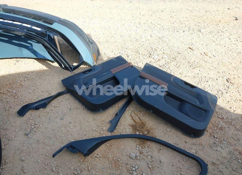 Photo 12 of 2021 Ford Bronco SPORT OUTER BANKS (VIN 3FMCR9C62MRA47295)