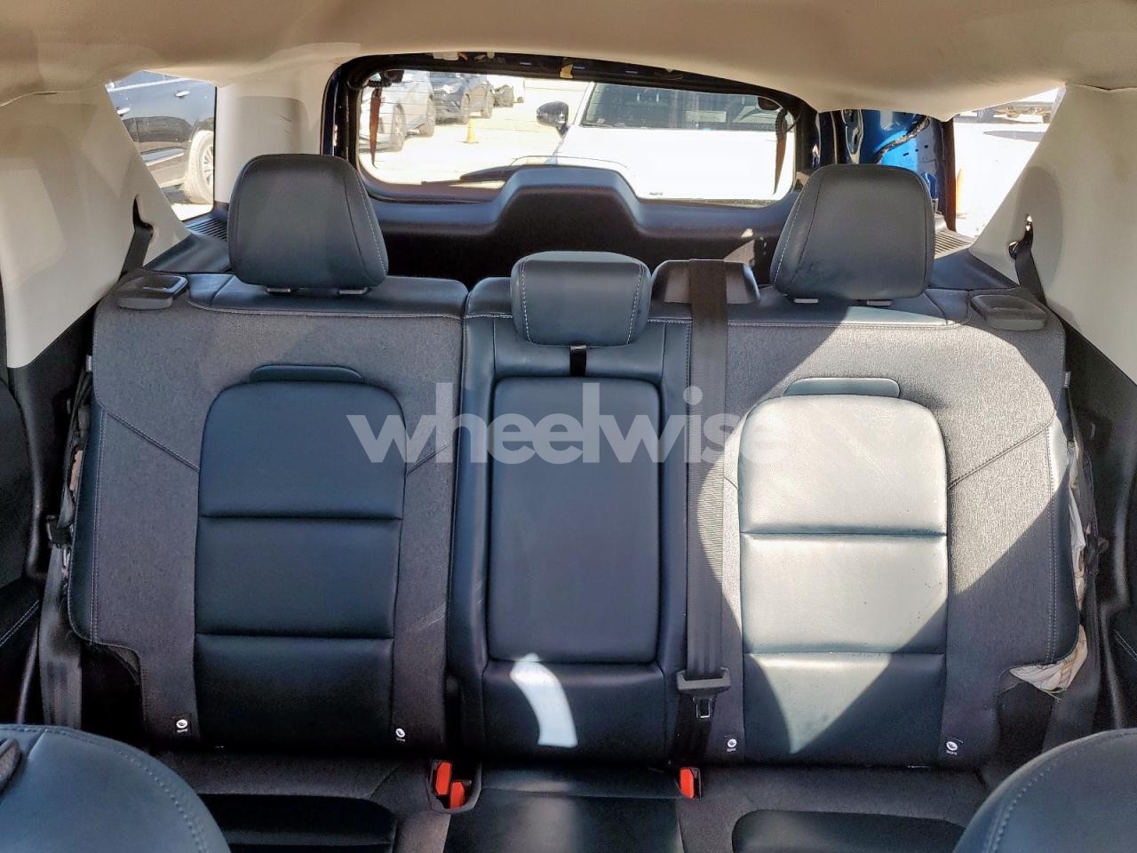 Photo 10 of 2024 FORD BRONCO SPORT OUTER BANKS (VIN 3FMCR9C62RRF71005)