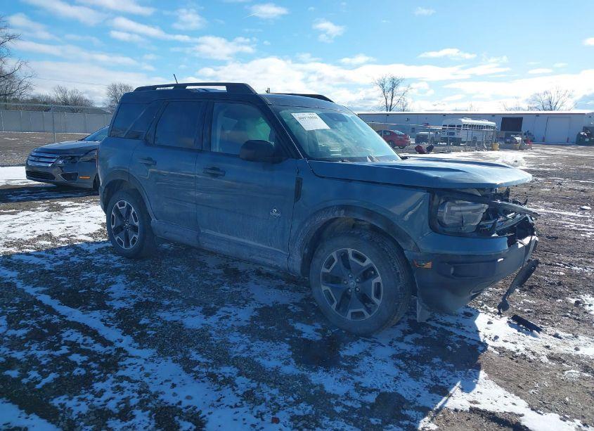2021 Ford Bronco SPORT OUTER BANKS (VIN 3FMCR9C63MRA26133) main photo