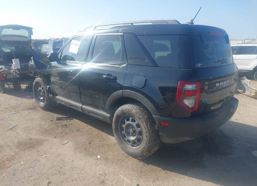 Photo 3 of 2021 Ford Bronco SPORT OUTER BANKS (VIN 3FMCR9C63MRA90527)