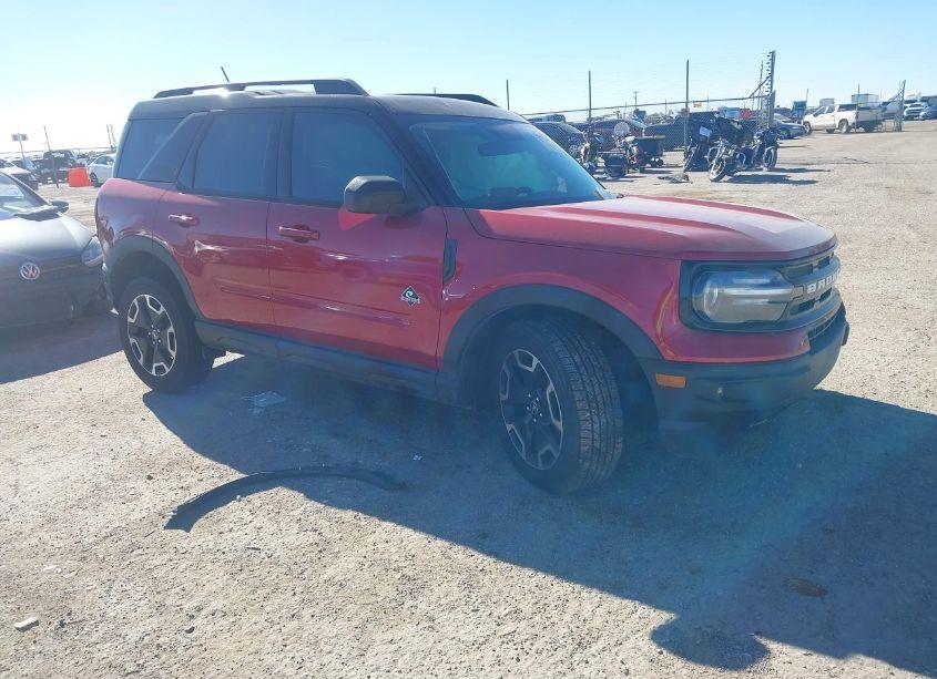 2021 Ford Bronco SPORT OUTER BANKS (VIN 3FMCR9C63MRB08623) main photo