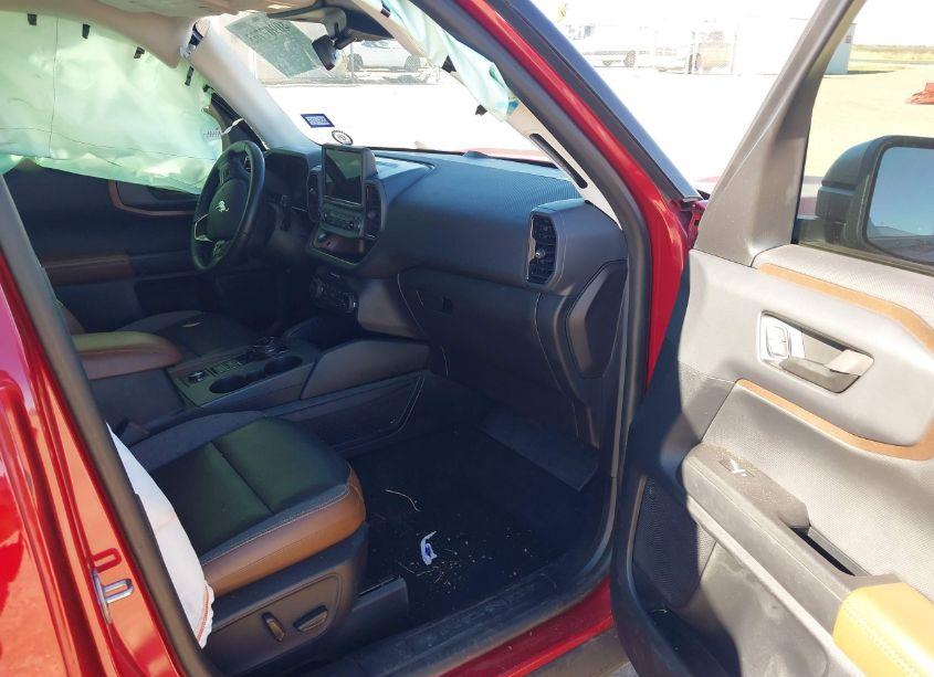 Photo 5 of 2021 Ford Bronco SPORT OUTER BANKS (VIN 3FMCR9C63MRB08623)