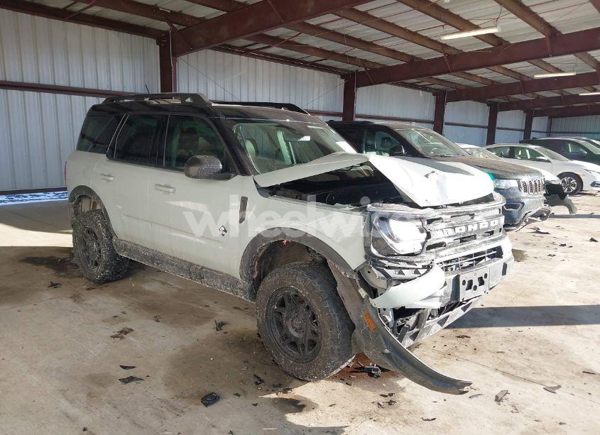 2022 Ford Bronco SPORT OUTER BANKS (VIN 3FMCR9C63NRE30213) main photo