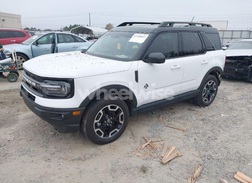 Photo 2 of 2024 Ford Bronco SPORT OUTER BANKS (VIN 3FMCR9C63RRE32811)