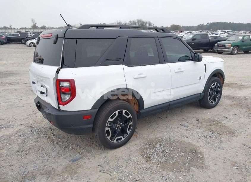 Photo 4 of 2024 Ford Bronco SPORT OUTER BANKS (VIN 3FMCR9C63RRE32811)