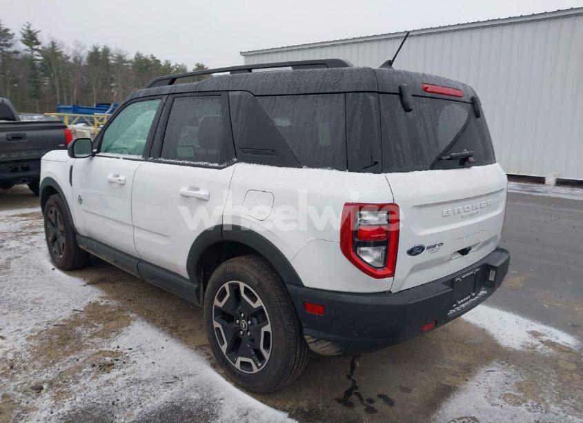 Photo 3 of 2021 Ford Bronco SPORT OUTER BANKS (VIN 3FMCR9C64MRA88429)