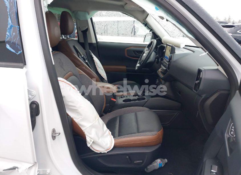 Photo 5 of 2021 Ford Bronco SPORT OUTER BANKS (VIN 3FMCR9C64MRA88429)