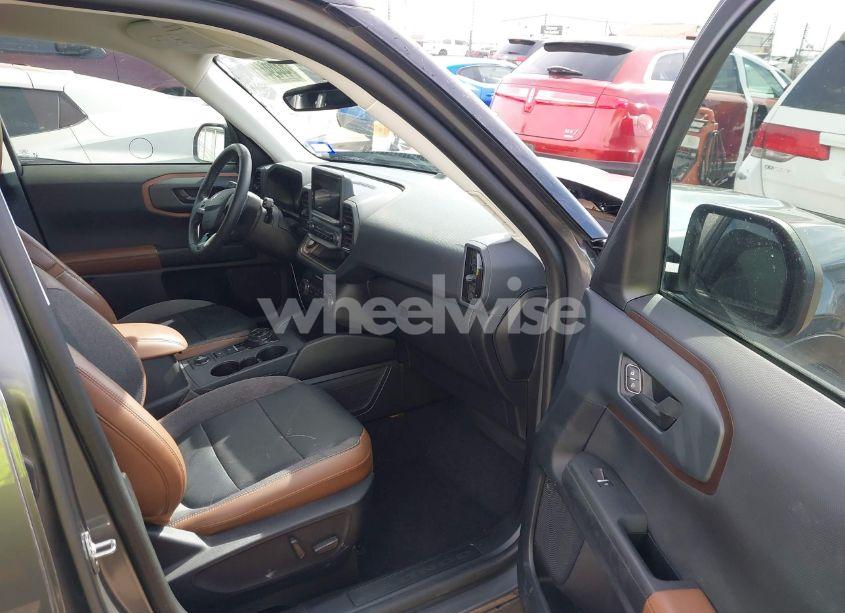 Photo 5 of 2021 Ford Bronco SPORT OUTER BANKS (VIN 3FMCR9C64MRB14236)