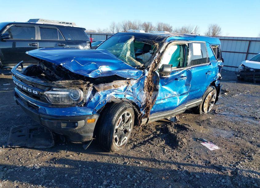 Photo 2 of 2023 Ford Bronco SPORT OUTER BANKS (VIN 3FMCR9C64PRD66766)