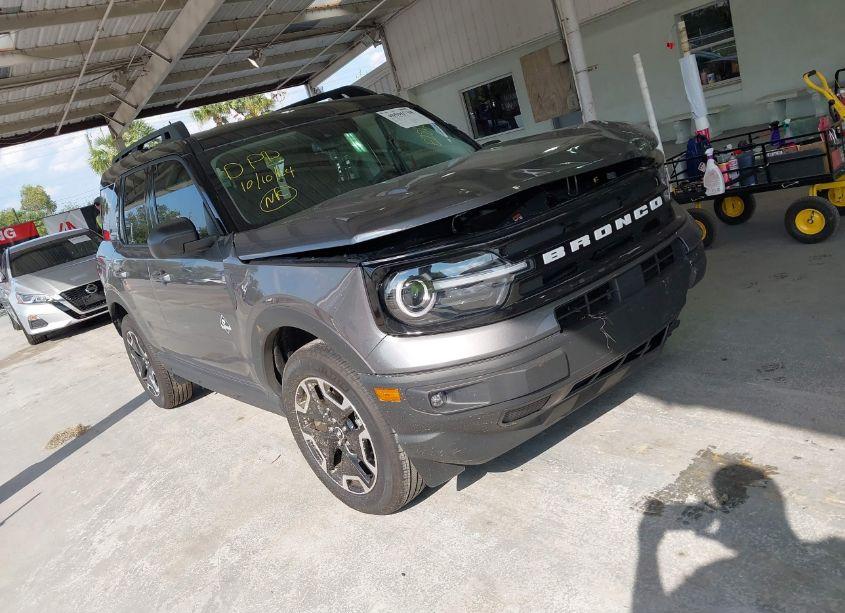 2023 Ford Bronco SPORT OUTER BANKS (VIN 3FMCR9C64PRE28120) main photo