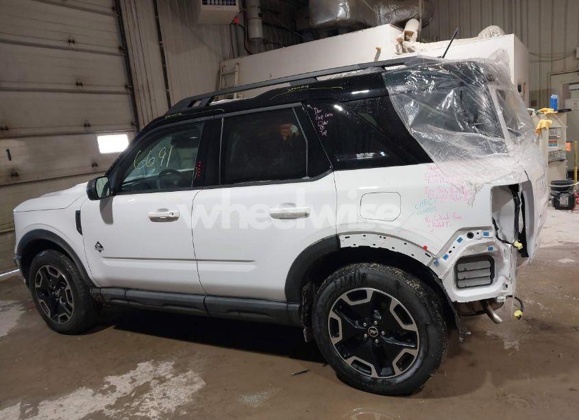 Photo 15 of 2024 Ford Bronco SPORT OUTER BANKS (VIN 3FMCR9C64RRF49748)