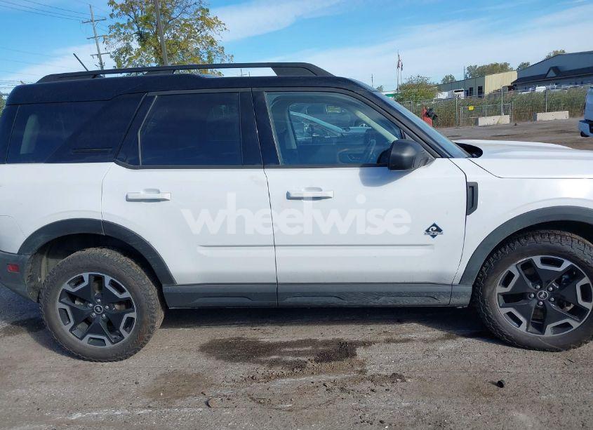 Photo 13 of 2021 Ford Bronco SPORT OUTER BANKS (VIN 3FMCR9C65MRB05822)