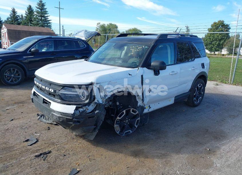 Photo 2 of 2021 Ford Bronco SPORT OUTER BANKS (VIN 3FMCR9C65MRB05822)