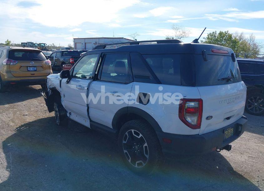 Photo 3 of 2021 Ford Bronco SPORT OUTER BANKS (VIN 3FMCR9C65MRB05822)