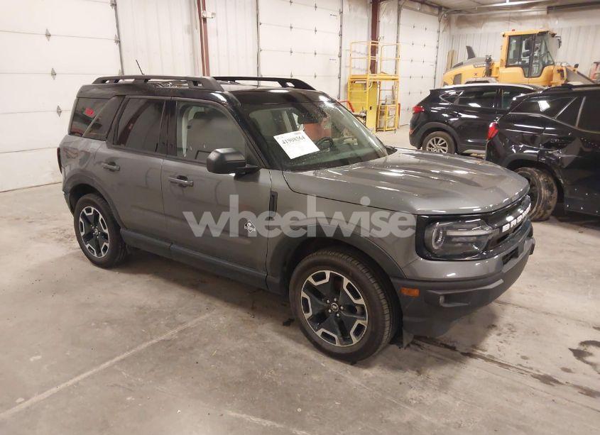 2022 Ford Bronco SPORT OUTER BANKS (VIN 3FMCR9C65NRD11496) main photo