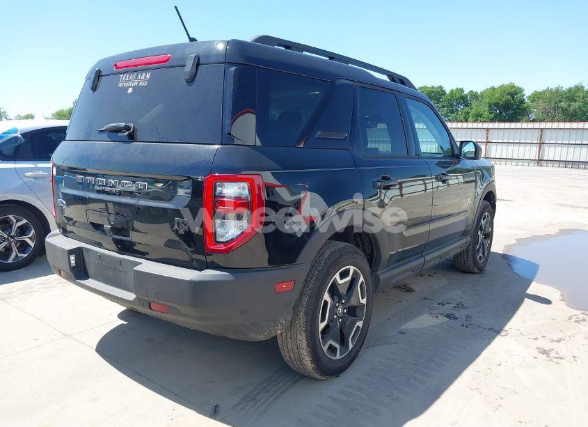 Photo 4 of 2024 Ford Bronco SPORT OUTER BANKS (VIN 3FMCR9C65RRF36152)