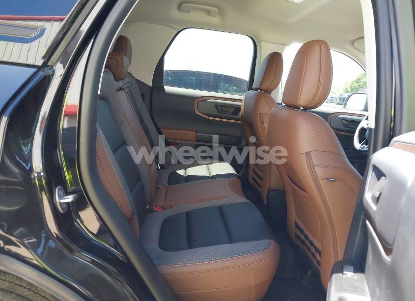 Photo 8 of 2024 Ford Bronco SPORT OUTER BANKS (VIN 3FMCR9C65RRF36152)