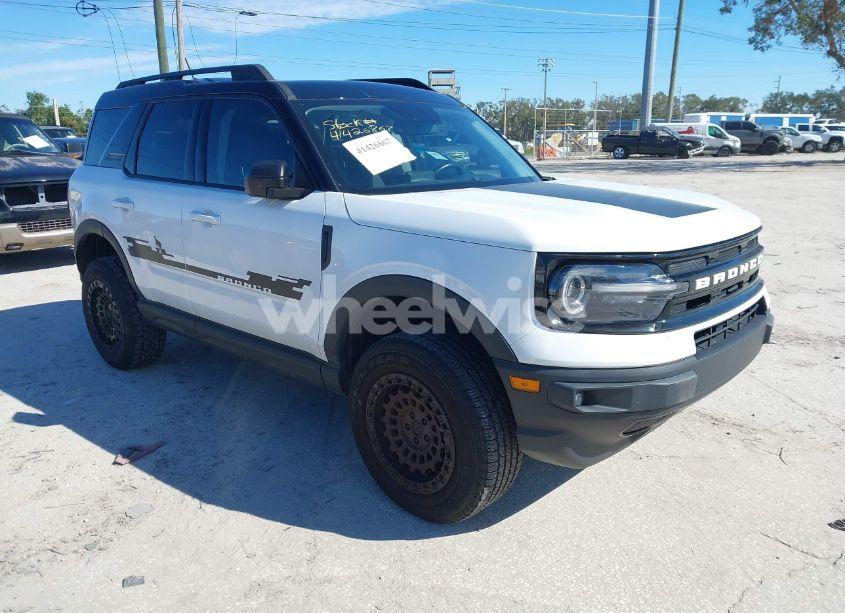 2021 Ford Bronco SPORT OUTER BANKS (VIN 3FMCR9C66MRB00502) main photo