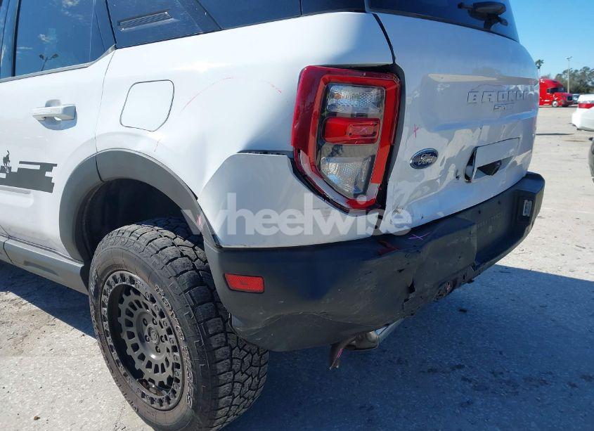 Photo 6 of 2021 Ford Bronco SPORT OUTER BANKS (VIN 3FMCR9C66MRB00502)