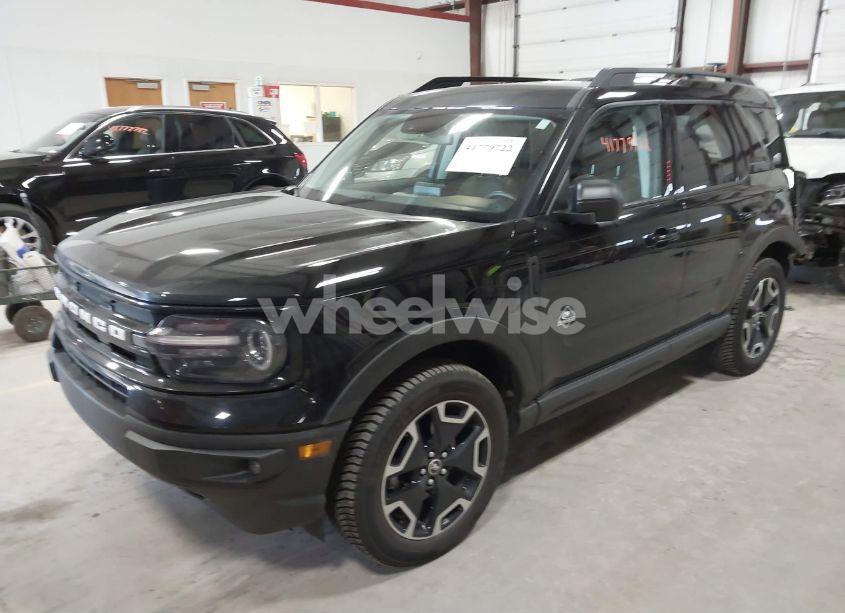 Photo 2 of 2021 Ford Bronco SPORT OUTER BANKS (VIN 3FMCR9C66MRB40529)