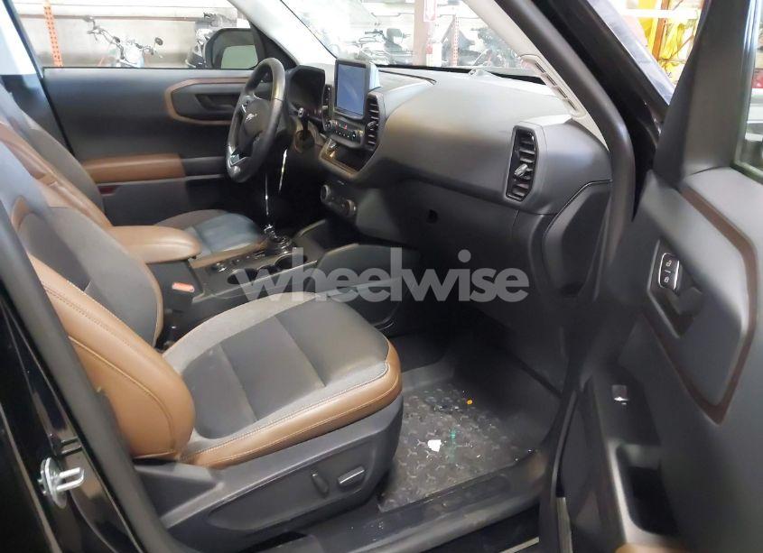 Photo 5 of 2021 Ford Bronco SPORT OUTER BANKS (VIN 3FMCR9C66MRB40529)