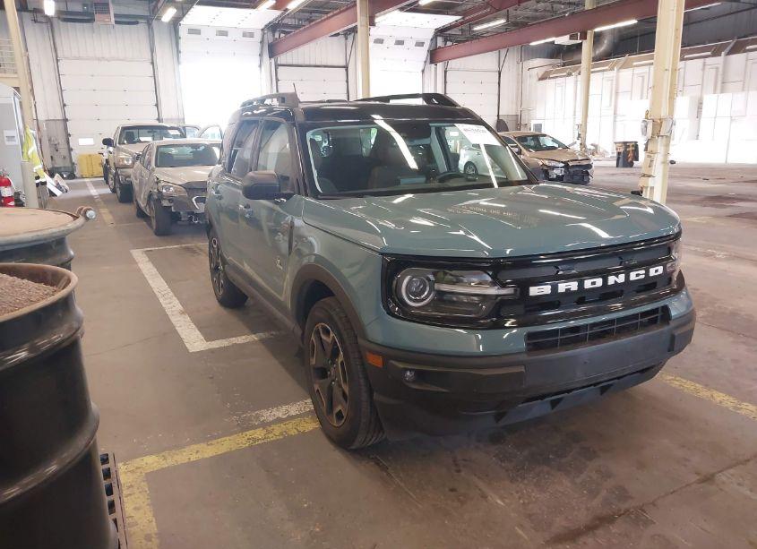 2022 Ford Bronco SPORT OUTER BANKS (VIN 3FMCR9C66NRD24726) main photo