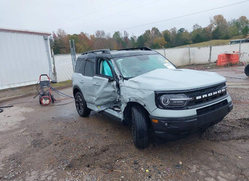 2022 Ford Bronco SPORT OUTER BANKS (VIN 3FMCR9C66NRD96834) main photo