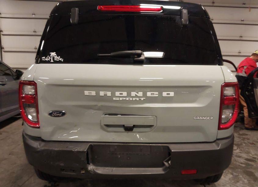 Photo 6 of 2022 Ford Bronco SPORT OUTER BANKS (VIN 3FMCR9C66NRE26656)