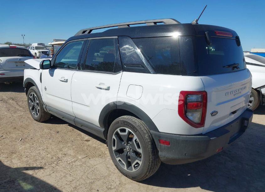 Photo 3 of 2023 Ford Bronco SPORT OUTER BANKS (VIN 3FMCR9C66PRD72732)