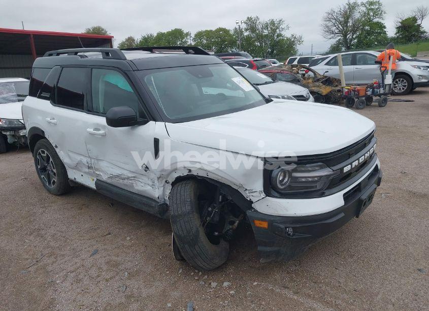 2024 Ford Bronco SPORT OUTER BANKS (VIN 3FMCR9C66RRE99306) main photo