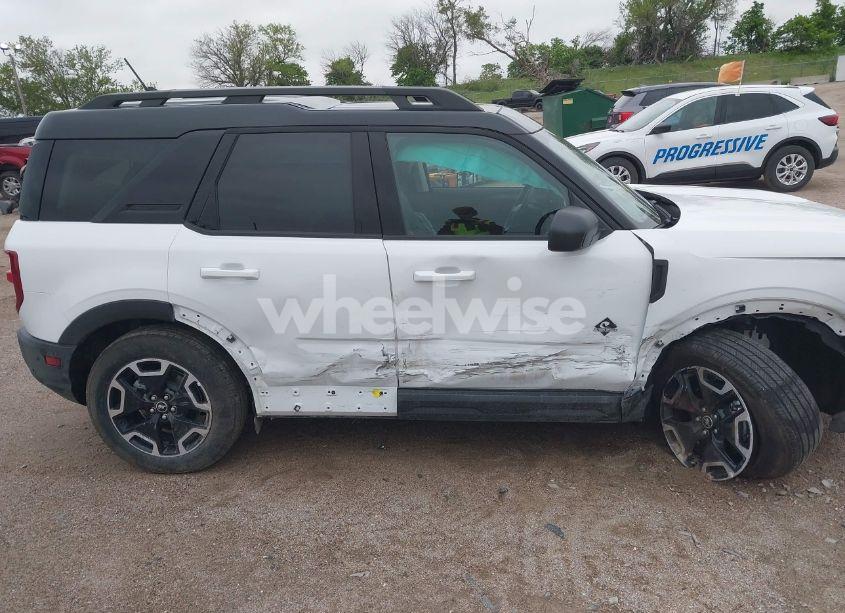 Photo 13 of 2024 Ford Bronco SPORT OUTER BANKS (VIN 3FMCR9C66RRE99306)