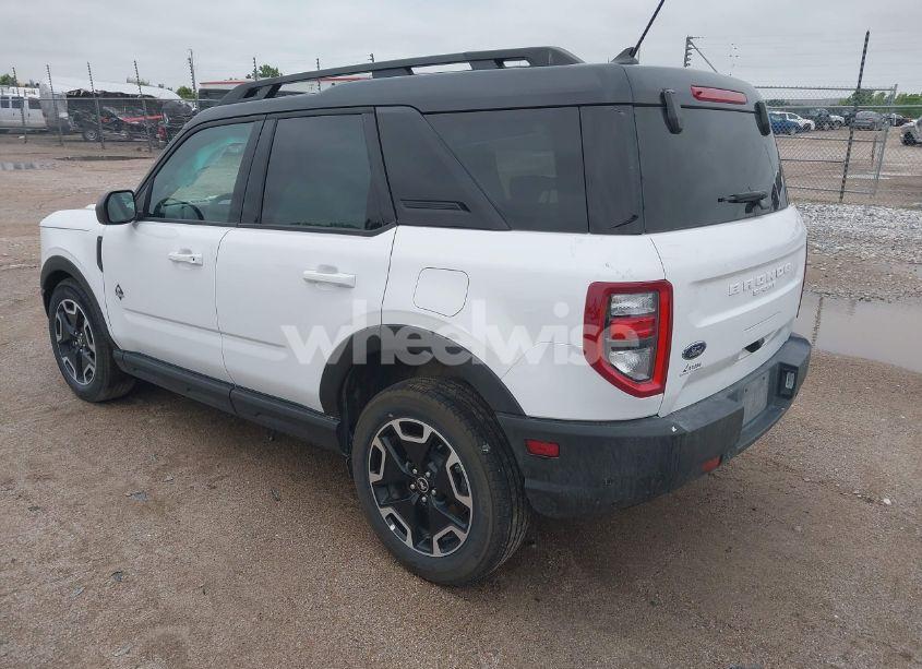 Photo 3 of 2024 Ford Bronco SPORT OUTER BANKS (VIN 3FMCR9C66RRE99306)