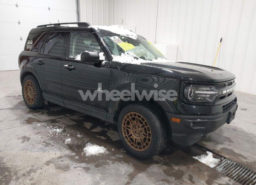 2021 Ford Bronco SPORT OUTER BANKS (VIN 3FMCR9C67MRA70765) main photo