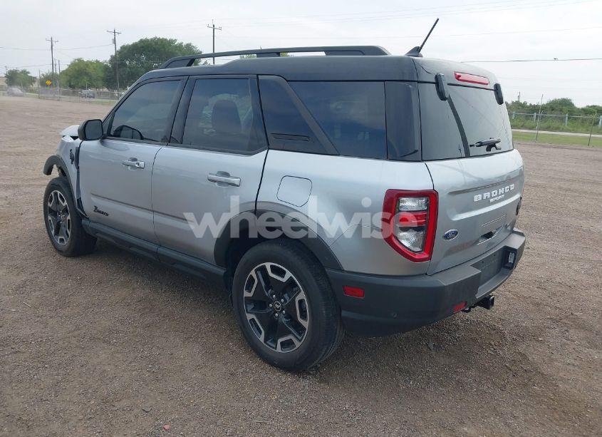 Photo 3 of 2021 Ford Bronco SPORT OUTER BANKS (VIN 3FMCR9C67MRB12092)