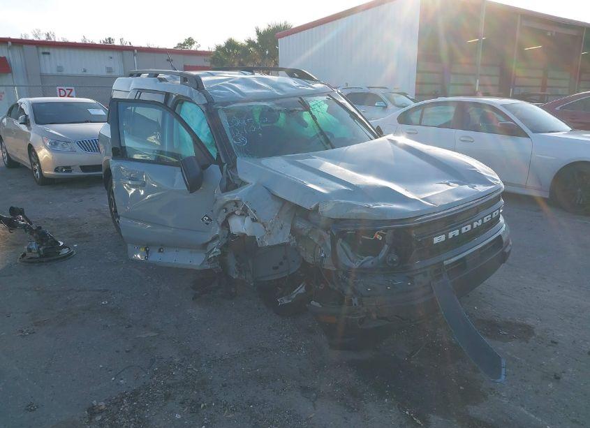 2023 Ford Bronco SPORT OUTER BANKS (VIN 3FMCR9C67PRE24532) main photo