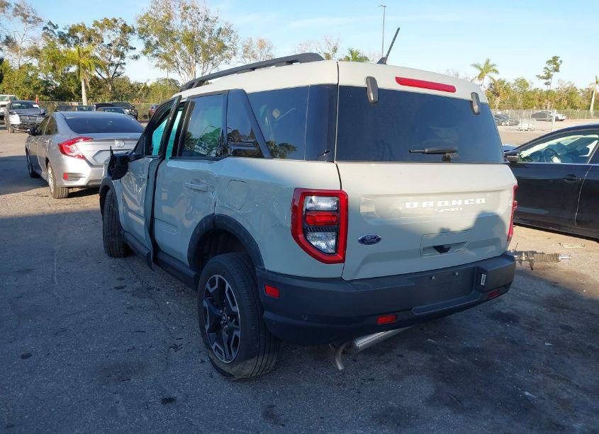 Photo 3 of 2023 Ford Bronco SPORT OUTER BANKS (VIN 3FMCR9C67PRE24532)