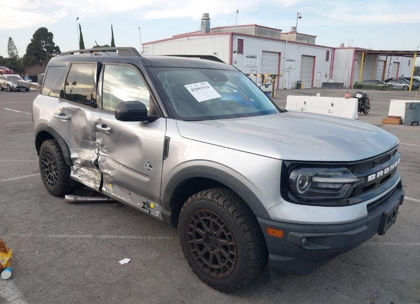 2021 Ford Bronco SPORT OUTER BANKS (VIN 3FMCR9C68MRB00534) main photo