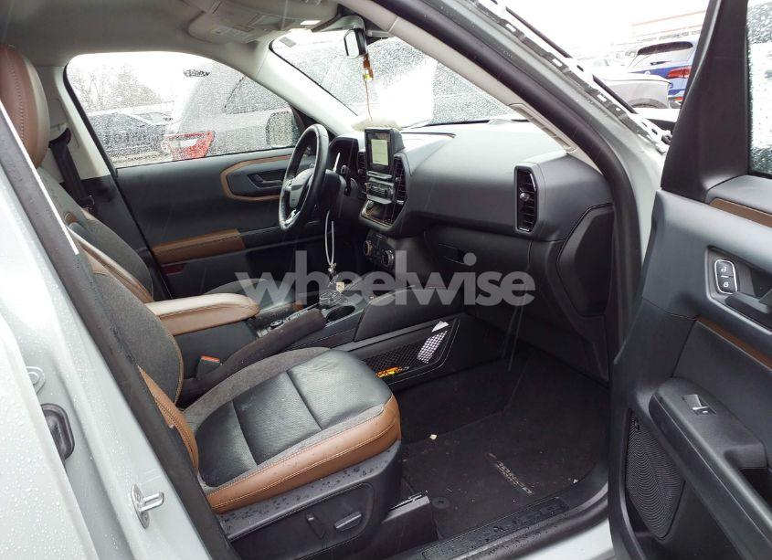 Photo 5 of 2022 Ford Bronco SPORT OUTER BANKS (VIN 3FMCR9C68NRD15879)