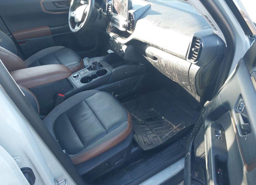 Photo 5 of 2023 Ford Bronco SPORT OUTER BANKS (VIN 3FMCR9C68PRD82937)