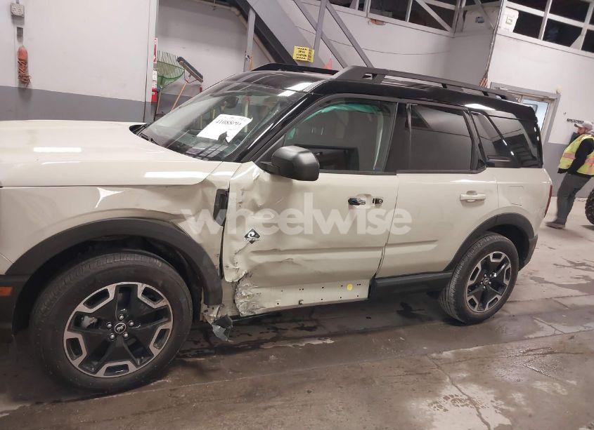 Photo 15 of 2024 Ford Bronco SPORT OUTER BANKS (VIN 3FMCR9C68RRE76285)