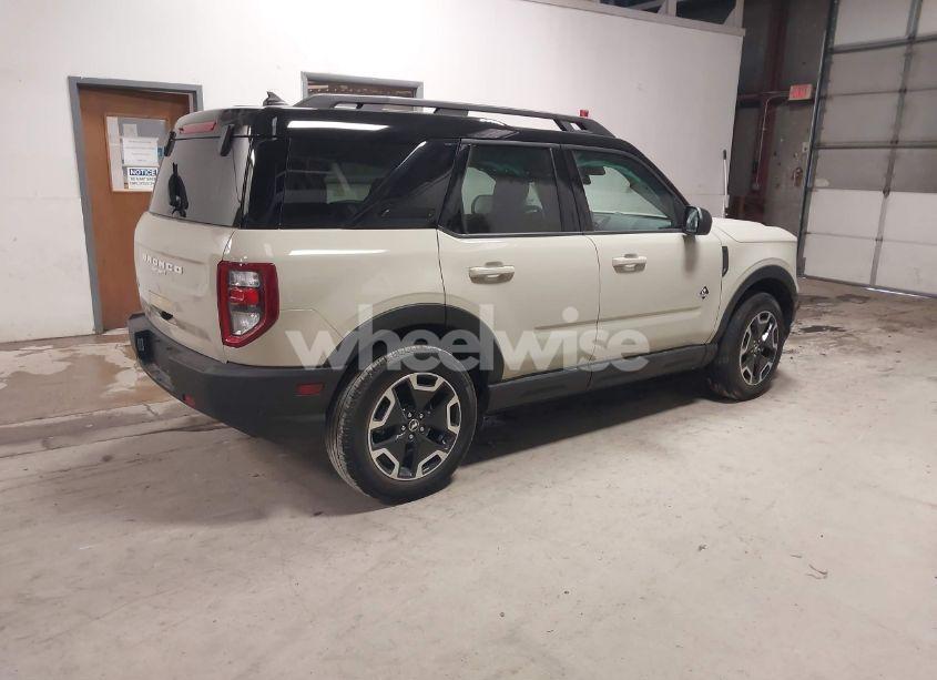 Photo 4 of 2024 Ford Bronco SPORT OUTER BANKS (VIN 3FMCR9C68RRE76285)