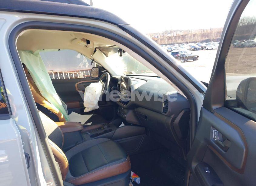 Photo 5 of 2021 Ford Bronco SPORT OUTER BANKS (VIN 3FMCR9C69MRB12739)