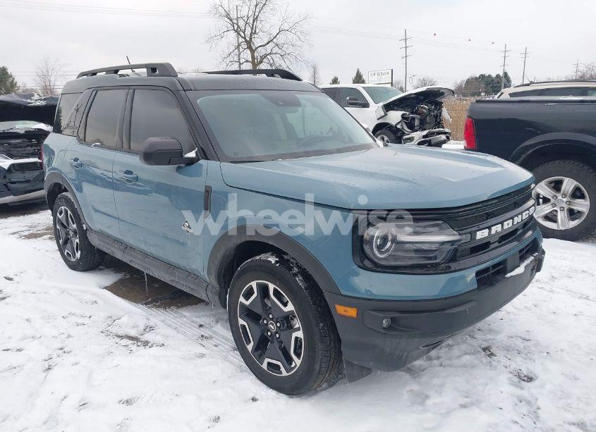 2022 Ford Bronco SPORT OUTER BANKS (VIN 3FMCR9C6XNRD71189) main photo