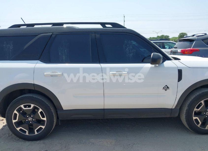 Photo 13 of 2022 Ford Bronco SPORT OUTER BANKS (VIN 3FMCR9C6XNRE27616)