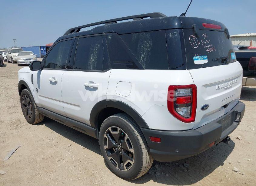 Photo 3 of 2022 Ford Bronco SPORT OUTER BANKS (VIN 3FMCR9C6XNRE27616)