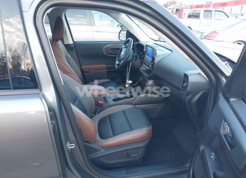 Photo 5 of 2024 Ford Bronco SPORT OUTER BANKS (VIN 3FMCR9C6XRRE34894)