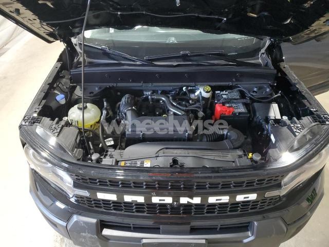 Photo 4 of 2025 FORD BRONCO SPORT OUTER BANKS (VIN 3FMCR9CN2SRE26012)