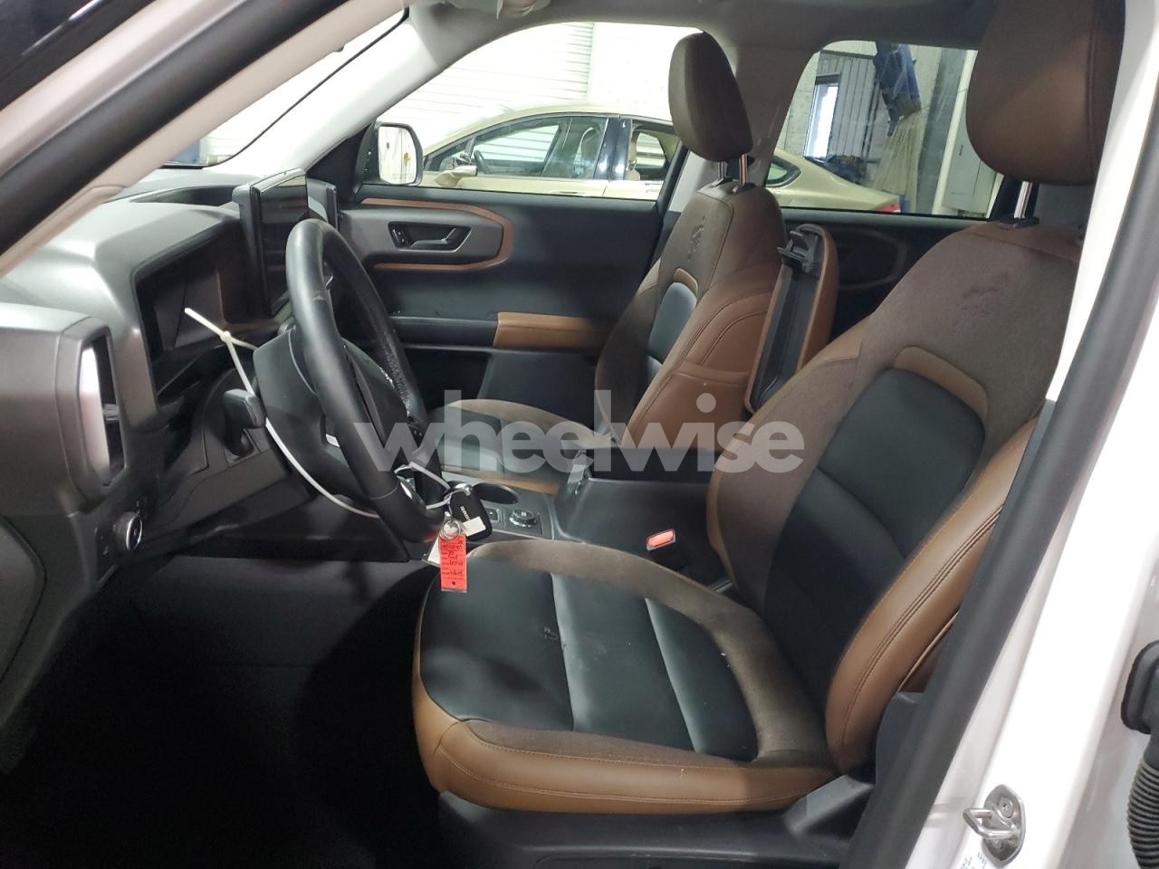 Photo 7 of 2025 FORD BRONCO SPORT OUTER BANKS (VIN 3FMCR9CN7SRE62858)